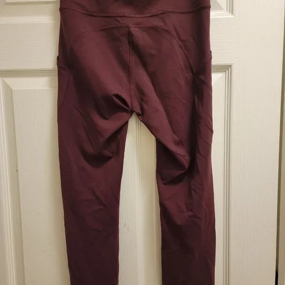 Lululemon matching set! Invigorate Leggings (6) and Energy Bra (4) - Picture 3 of 4